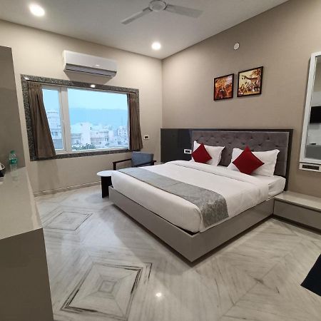 Hotel Shri Anand Dham, Nathdwara - 125 Meters Away From The Temple Extérieur photo