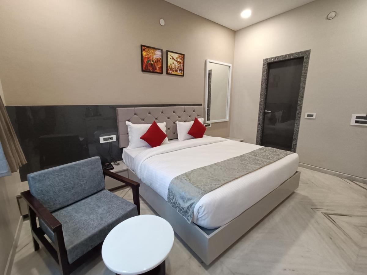 Hotel Shri Anand Dham, Nathdwara - 125 Meters Away From The Temple Extérieur photo