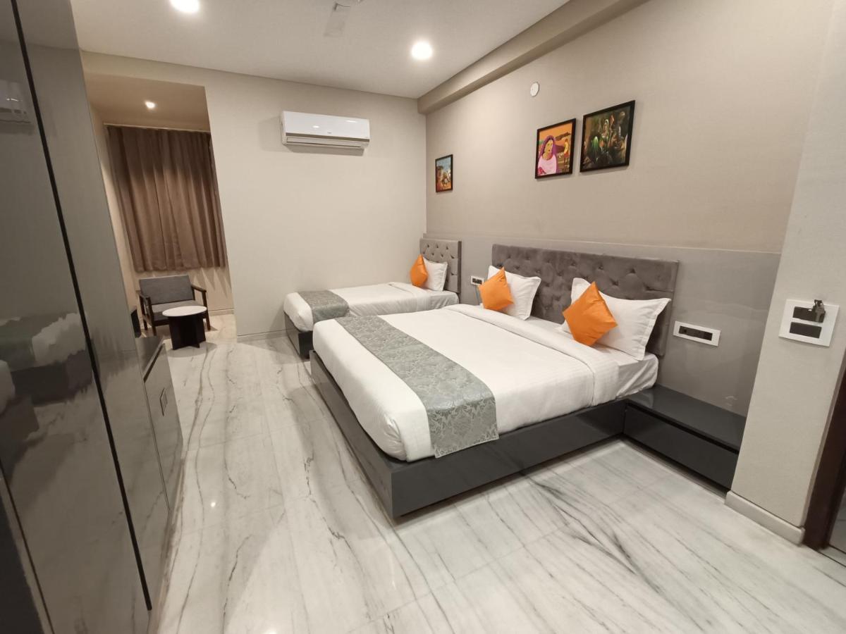 Hotel Shri Anand Dham, Nathdwara - 125 Meters Away From The Temple Extérieur photo